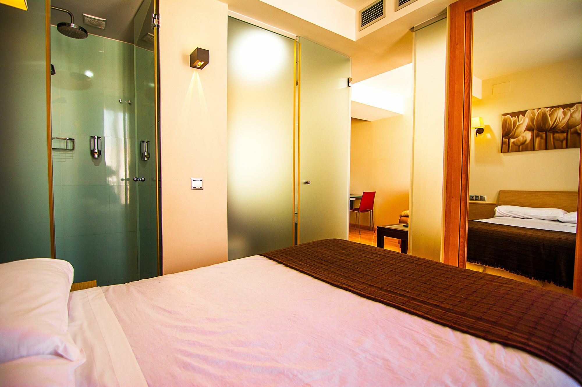 Dream Suites And Apartments Almeria Centro Exterior photo