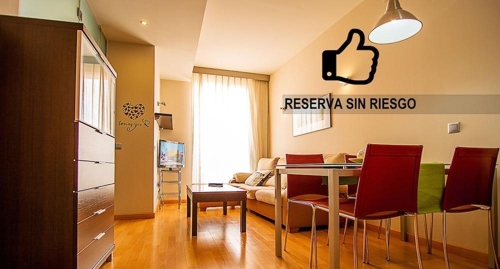 Dream Suites And Apartments Almeria Centro Exterior photo